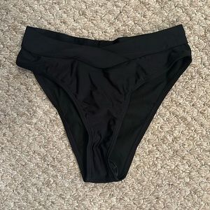 BRAND NEW Cross “V” Waist Black Swimsuit Bottoms size S